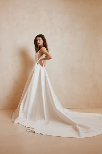Annakara. Brideswings. Bridal. Bridal fashion. Wedding dress. Bridal gown. Brides. Bride.