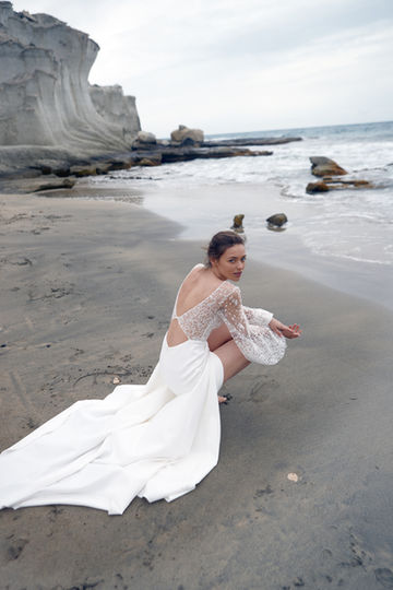 Annakara. Brideswings. Bridal. Bridal fashion. Wedding dress. Bridal gown. Getting married. Bridesmaids.