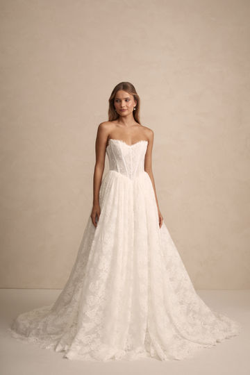 MADEWITHLOVE MADE WITH LOVE MADEWITHLOVEBRIDAL POSIE BRIDAL BRIDE BRIDES WEDDING DRESS BRIDAL CARLA JENKINS