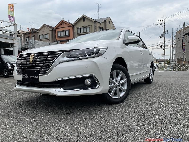 Toyota Premio 2018