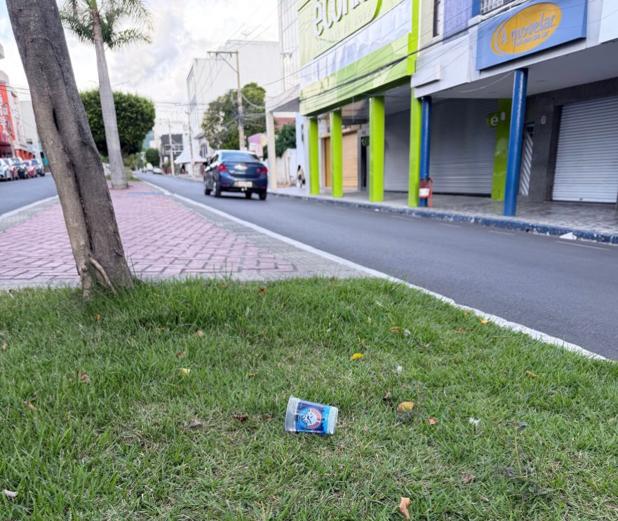 Entre a saúde e o lixo: Evento esportivo em Arcoverde termina com lixo espalhado pelas ruas