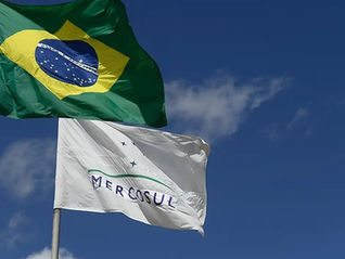Lula participa da Cúpula do Mercosul no Paraguai com foco em integração, segurança e comércio