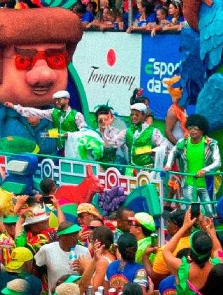 Patrocínio de bets no carnaval de Olinda gera queixas de poluição visual e lixo, dizem moradores