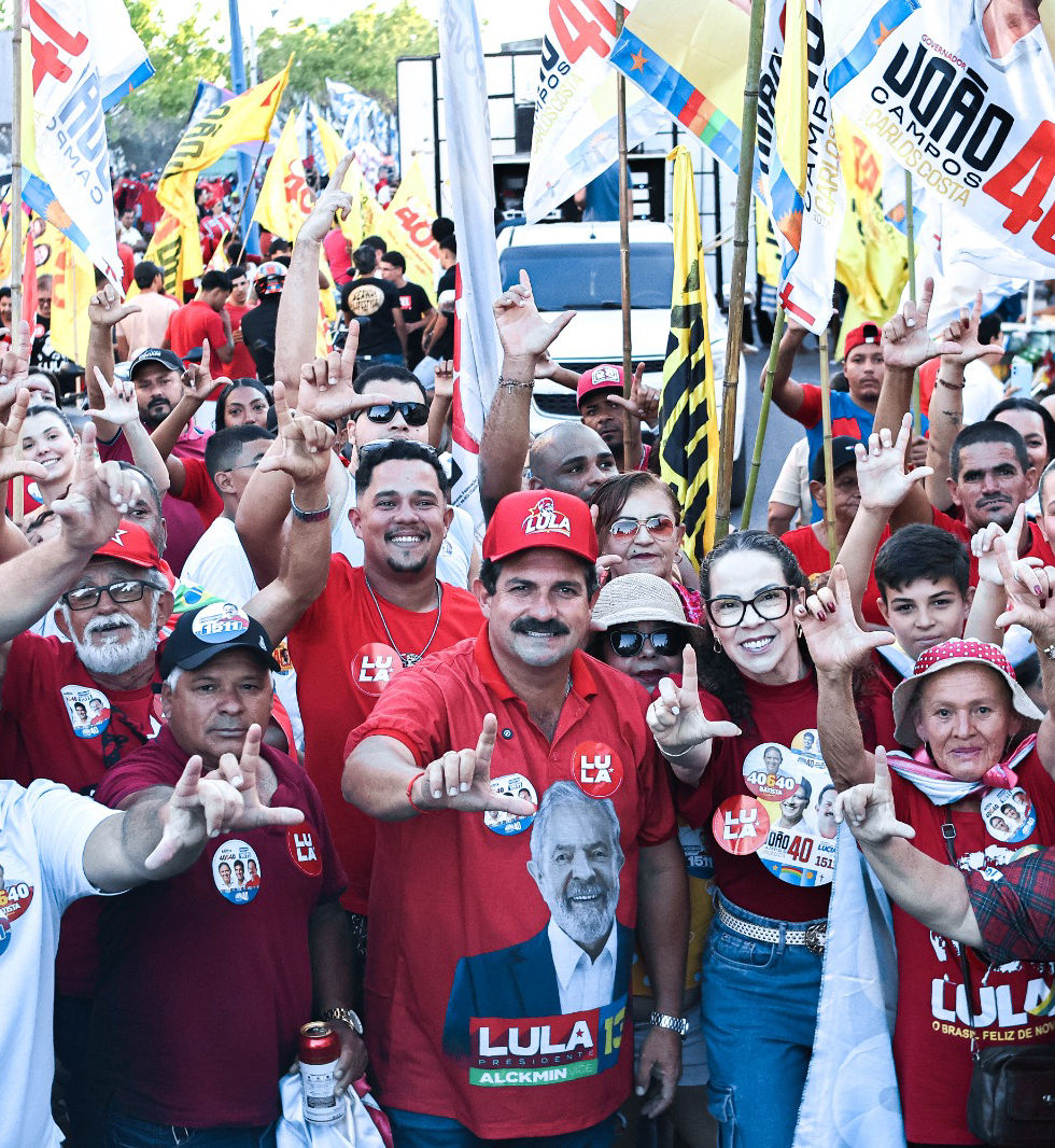 Luciano Pacheco participa de caminhada de apoio à reeleição de Lula em Arcoverde