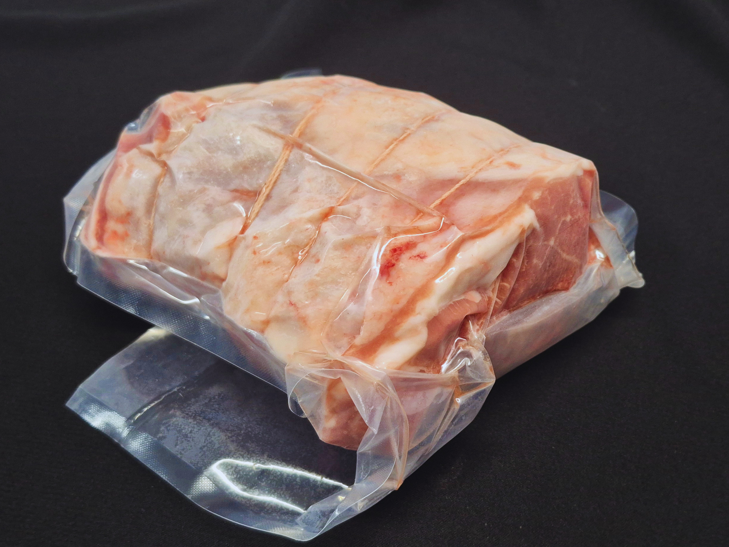 Rôti d'épaule désossée d'agneau
