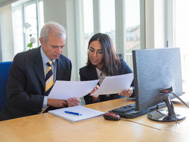 Comparação entre LLC e Corp para escolha da melhor estrutura empresarial nos EUA