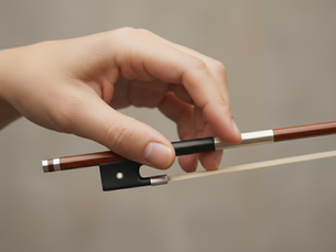 How to Hold a Violin Bow Properly