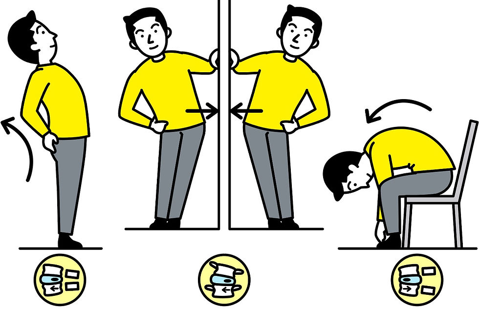 男性が腰痛対策のストレッチをしている様子