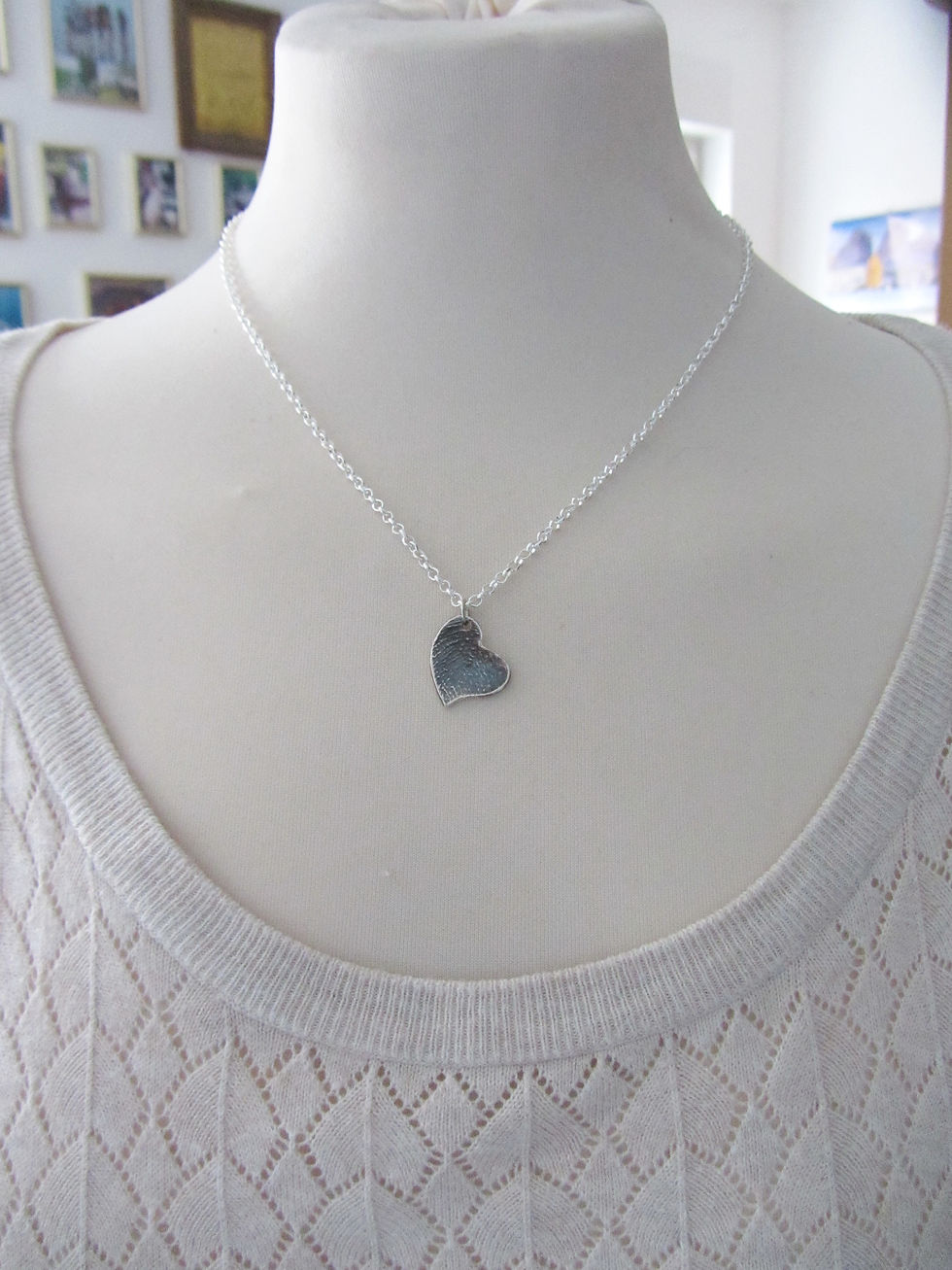 Miniaturbild: Gebogene Herz mit Original Fingerabdruck Ihrer Wahl Feinsilber Schmuck