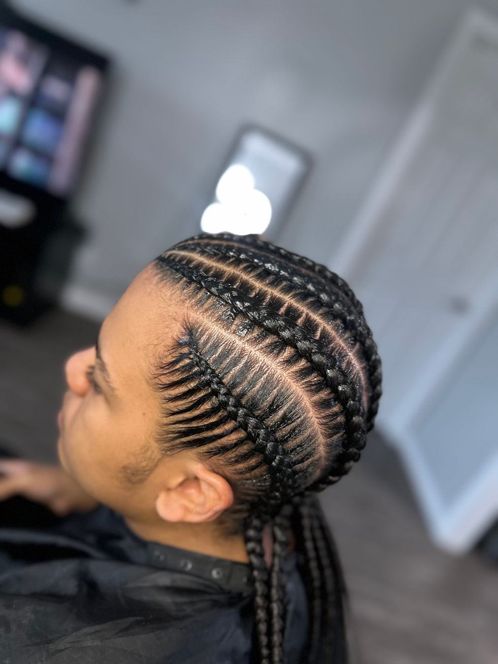Come to Angie Hairr Stylist in Santa Ana, California for flawless 6 Cornrows and Dutch Braids. Our talented stylists are dedicated to bringing you the latest trends and personalized service to meet your unique needs. With a focus on quality and customer satisfaction, Angie Hairr Stylist is your go-to destination for expert braiding and styling. Schedule your appointment today and experience the difference at Angie Hairr Stylist.