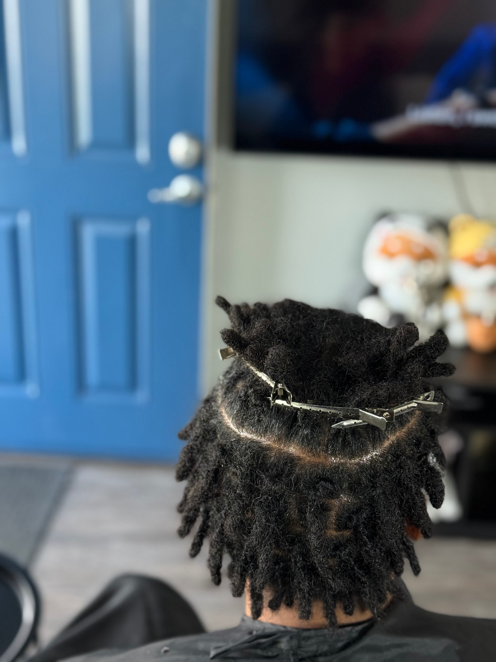 Starter Dreadlocks at Angie Hairr Stylist in Santa Ana, California are the perfect choice for anyone looking to embrace a low-maintenance yet stylish look. Our skilled stylists specialize in creating beautiful dreadlocks that suit your preferences and lifestyle. At Angie Hairr Stylist, we prioritize quality and customer satisfaction, ensuring that you leave our salon feeling confident and fabulous. Trust us to transform your hair into a work of art and book your appointment today!