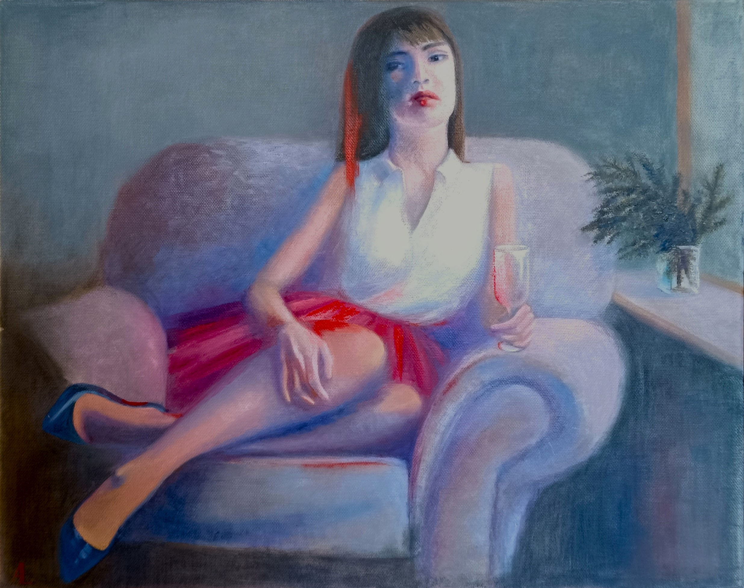 olejomalba žena v křesle se skleničkou v ruce, obraz je v šedých odstínech