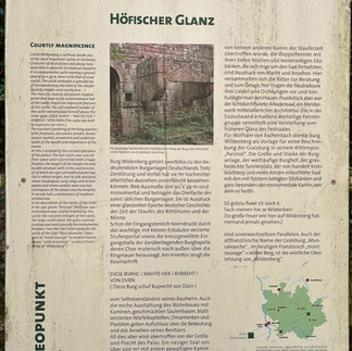 Infotafel „Höfischer Glanz“ an der Burg Wildenberg
