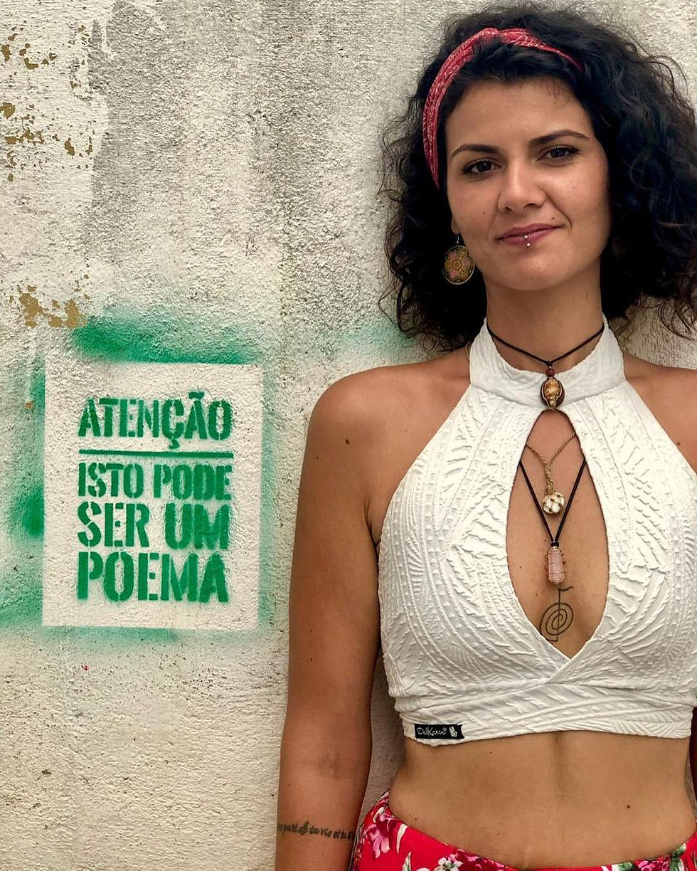 Atenção! Isto pode ser um poema