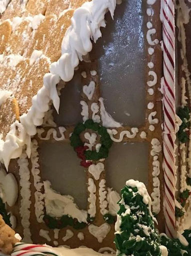 Alpine Gingerbread House by Sruanto