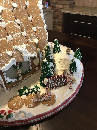 Alpine Gingerbread House by Sruanto