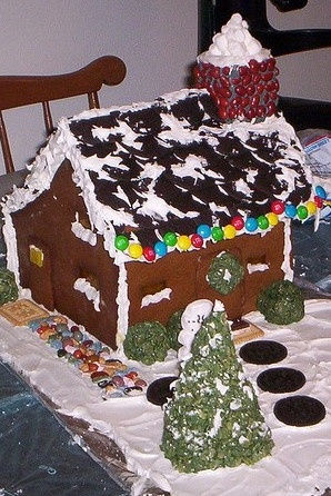 New England Salt-Box Gingerbread House Template