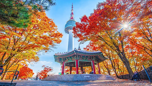 Namsan-Tower-during-autumn-in-Seoul-South-Korea-1244x700.jpg