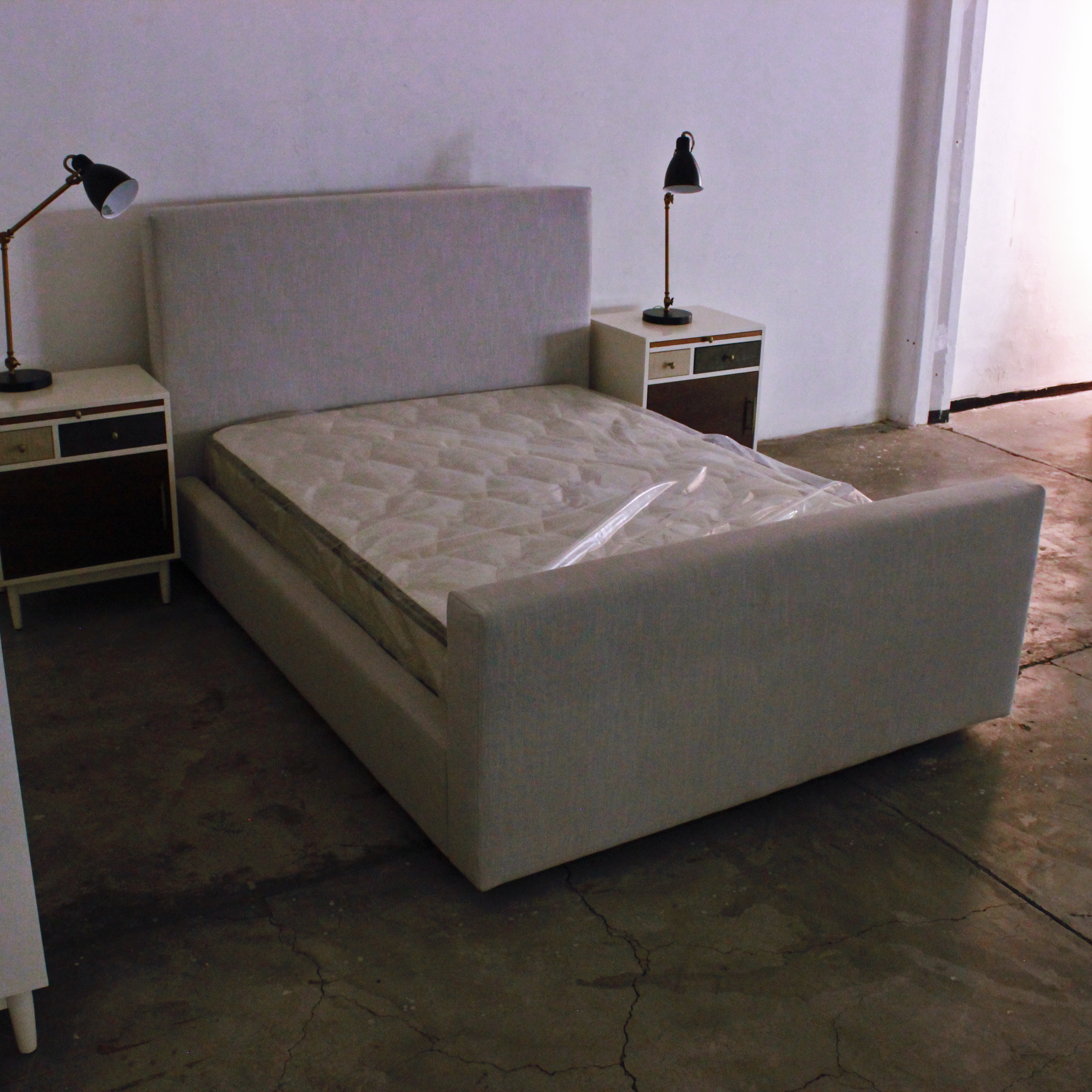 Cama de Forrada de Tela Neutral