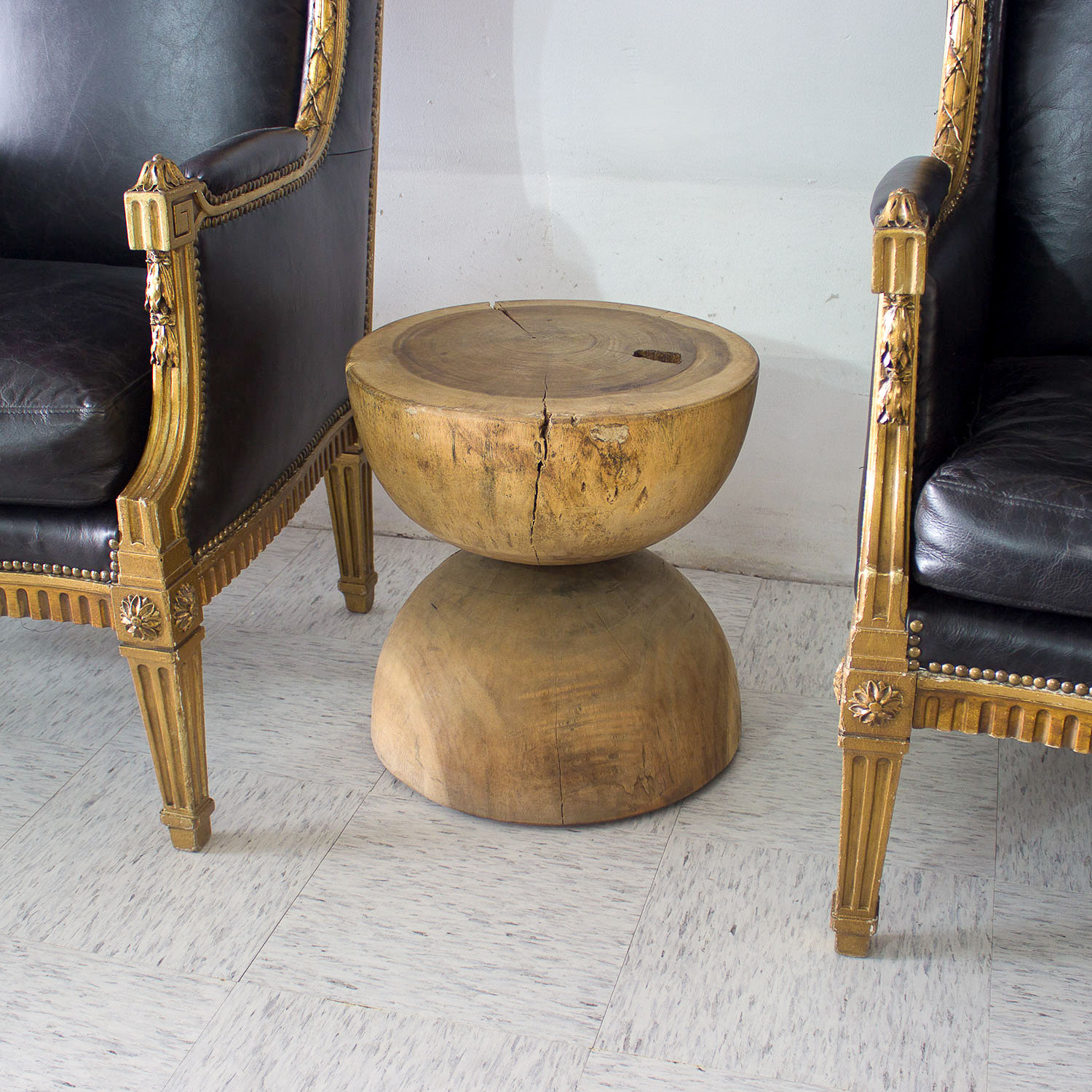 Mesita Ovo de Madera Maciza 1 pieza