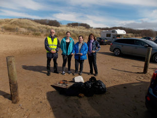 Thank you to all volunteers who joined in the Beachwatch clean on Monday