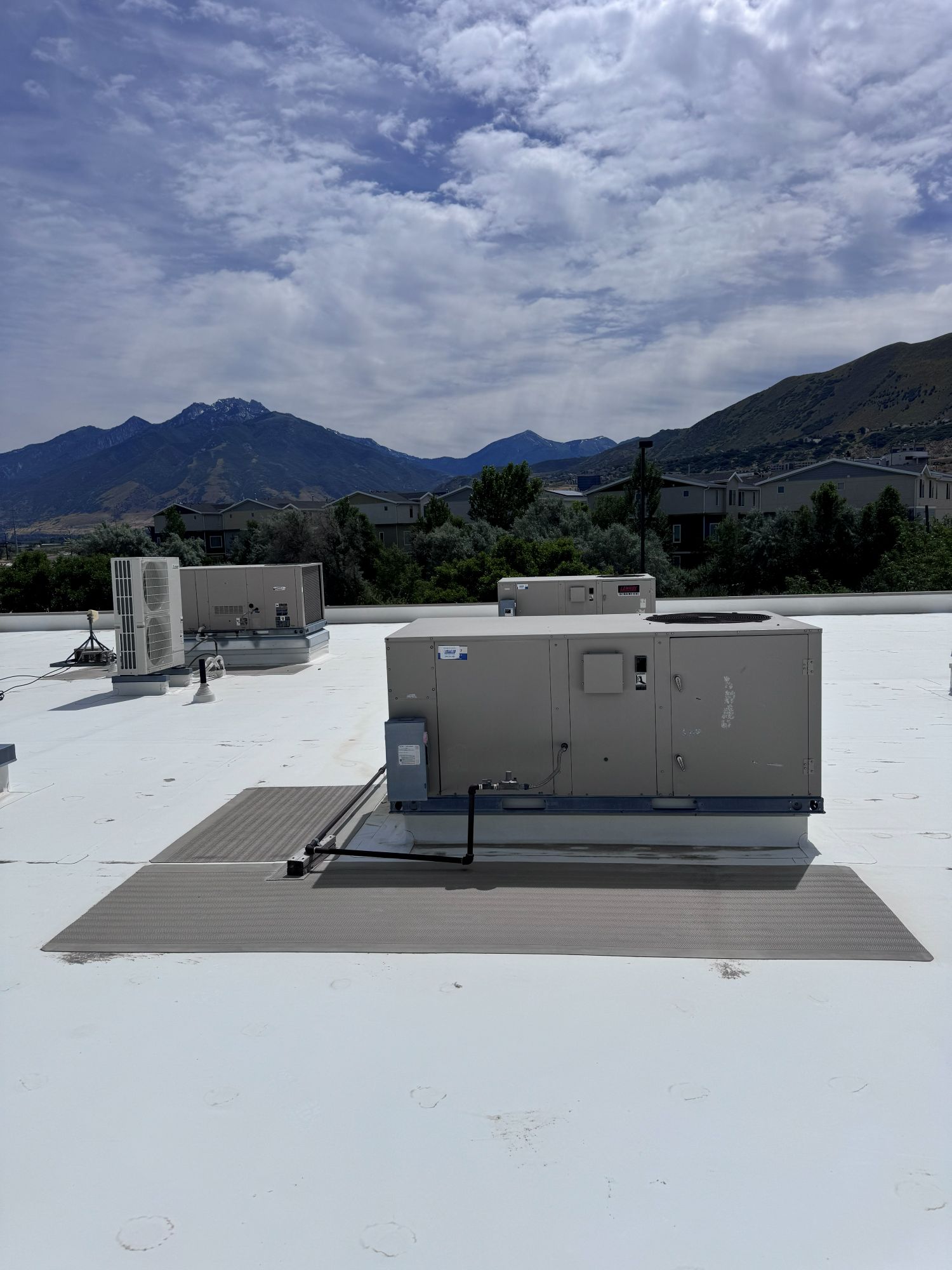 dml-rooftop-units-mountains.jpg