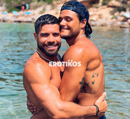 hombres españoles enamorados musculosos