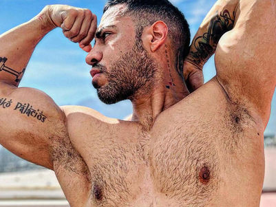 La magia de las caricias: Cómo el toque sutil transforma las relaciones