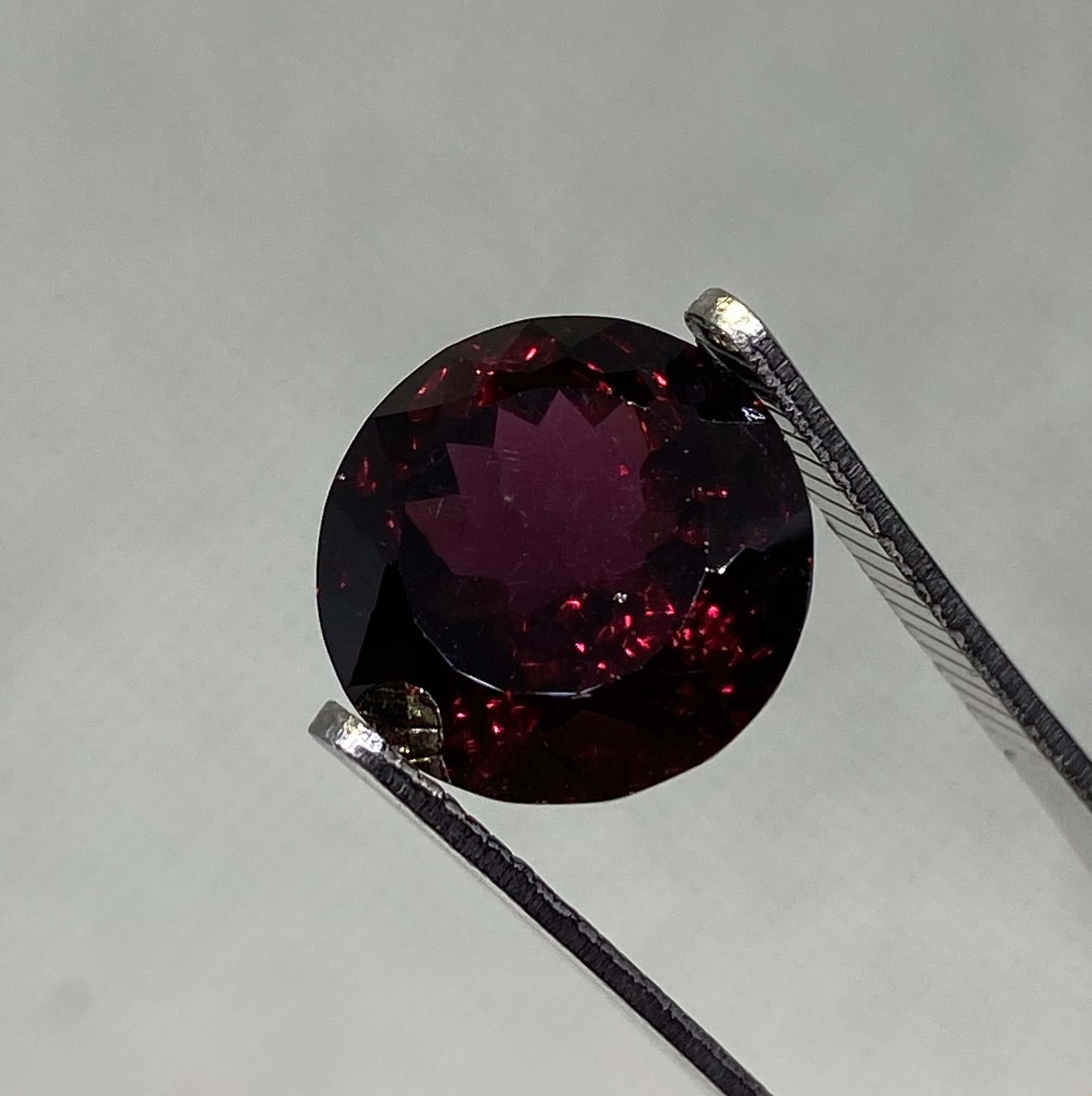 Malawian Rhodolite Garnet (12ct)