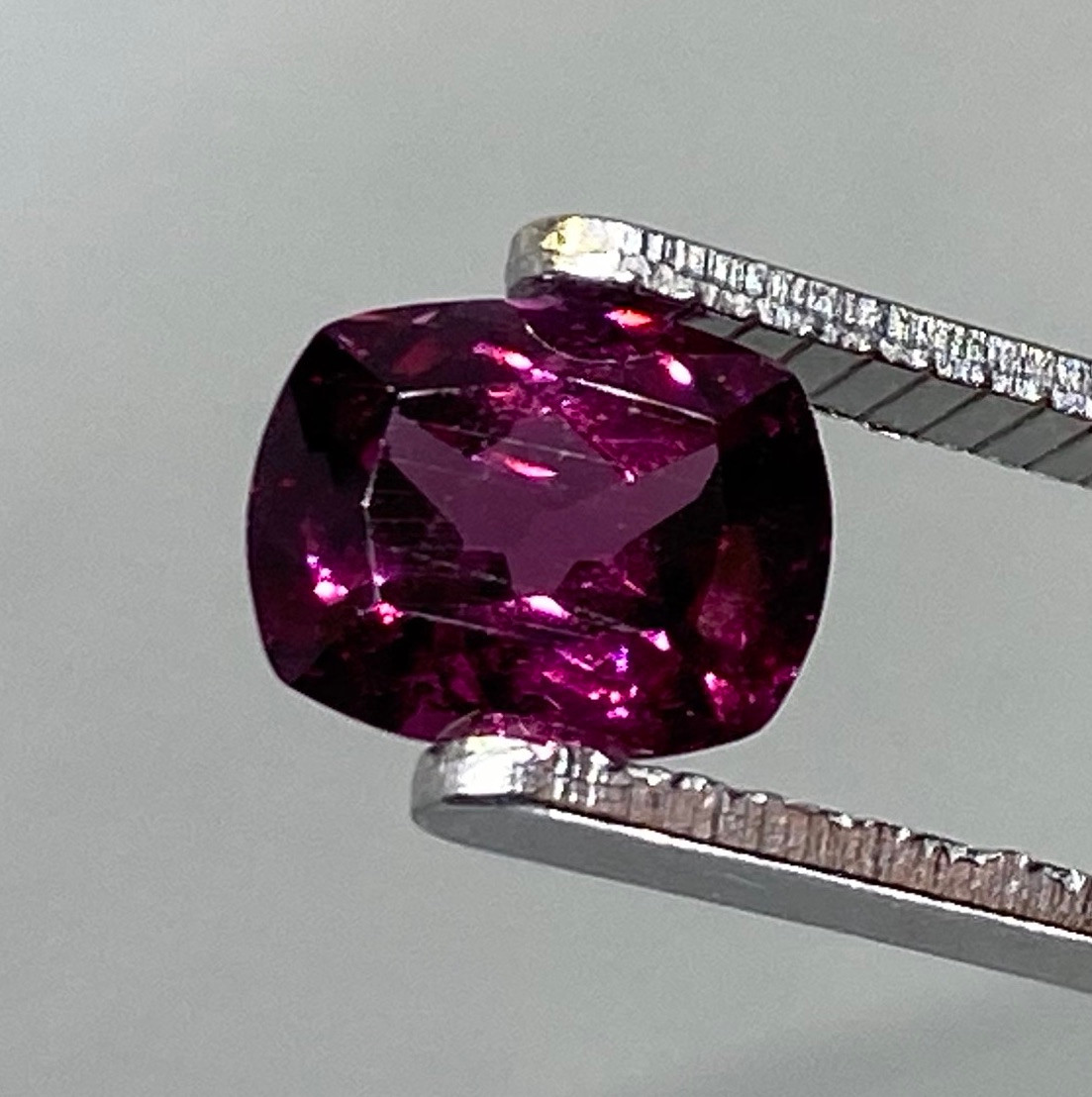 Purple Rhodolite Garnet (2.8ct)