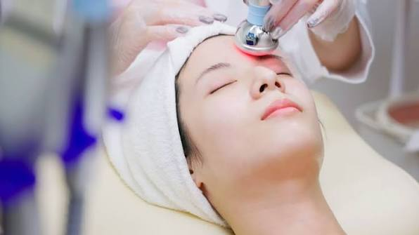 What Factors Influence the Choice of Anti-Aging Treatment?
