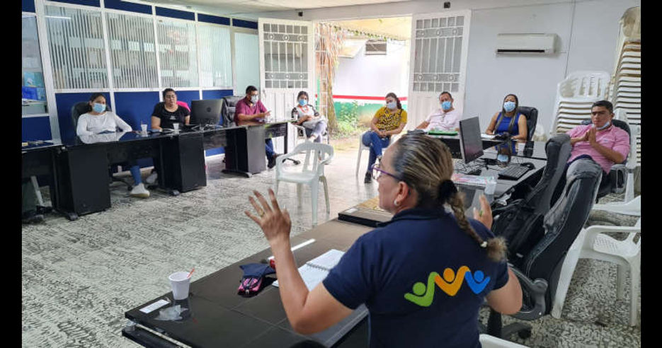 Luchando para Erradicar La Violencia Contra las Mujeres Metenses