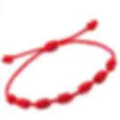 Bracelet rouge en coton avec 7 nœuds pour protection et attraction de chance.