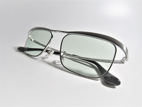 シルバーフレーム×グリーンレンズ | NAKAGAWA ENTERPRISE