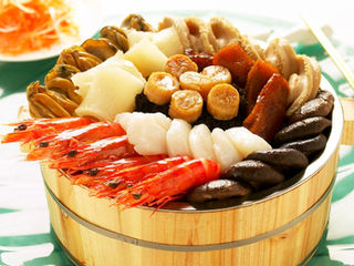 7 Best Takeaway Food for Your Chinese New Year Celebration at Home