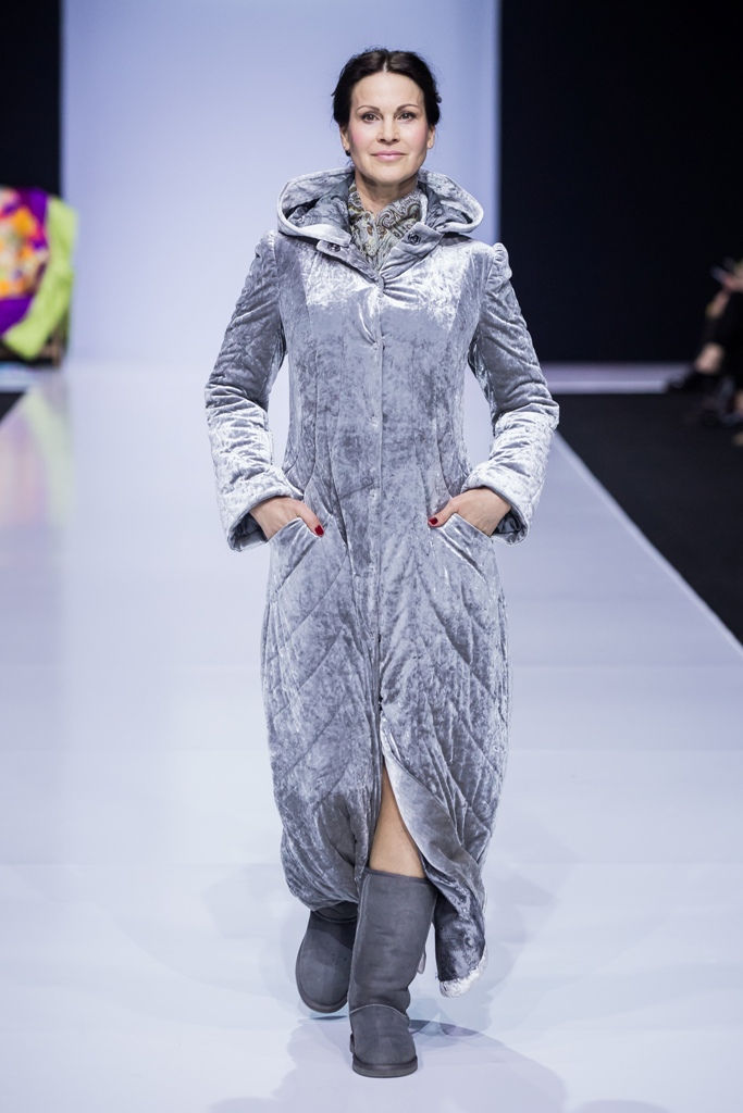 Миниатюра: Gray quilted velvet long coat DressTheatre Couture