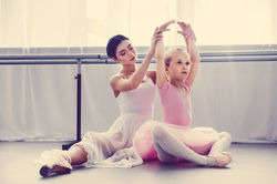 Ballettgymnastik (Baby & Kinder) - Swiss School of Music