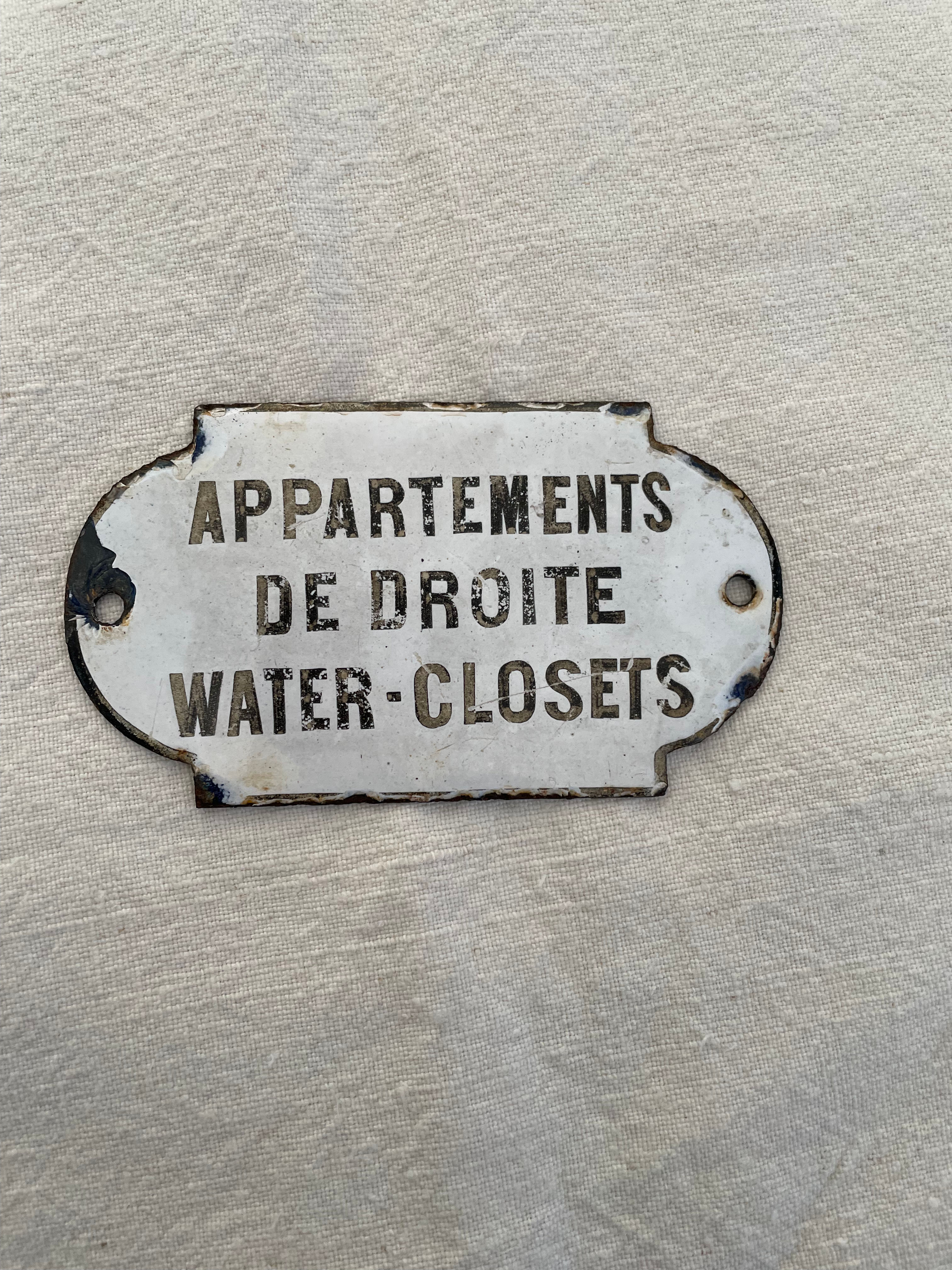 Appartement de droite water-closets