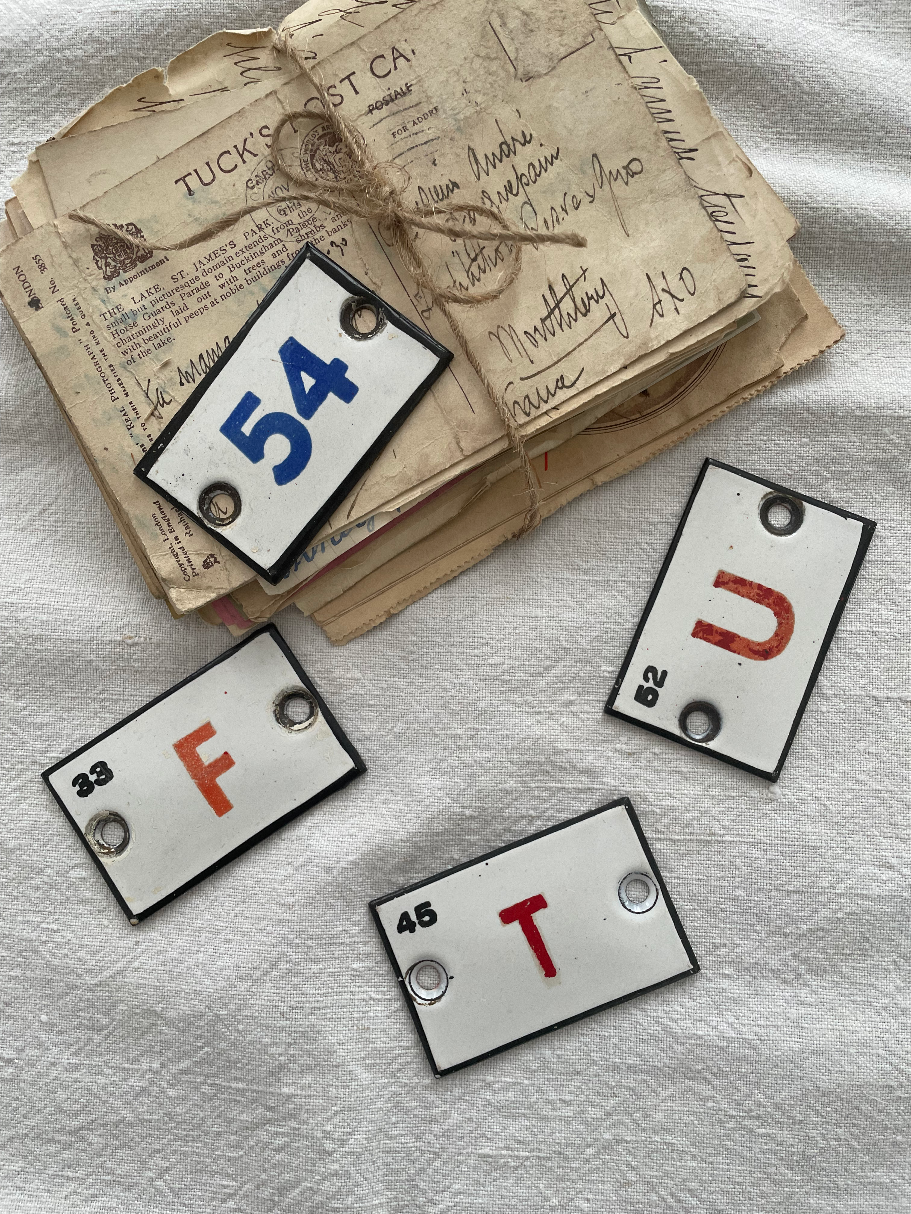 Lettres et chiffre …