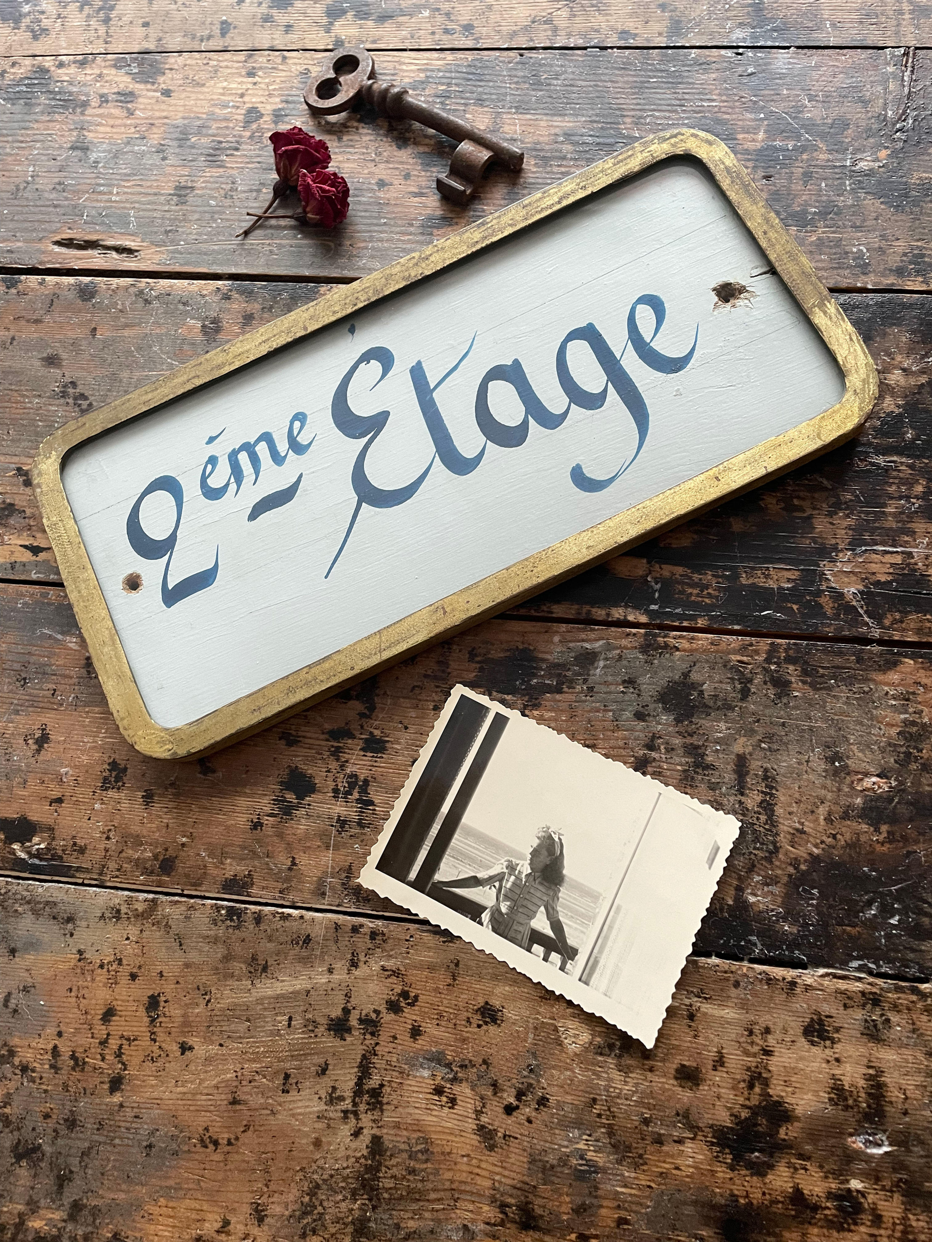 Plaque d'immeuble ancienne en laiton et bois 2eme Étage …