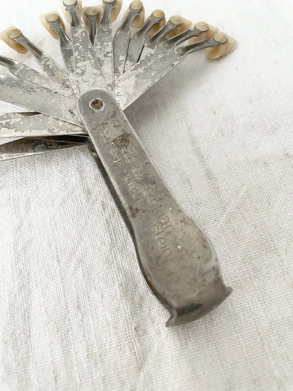 Miniature : Nuancier dentaire …