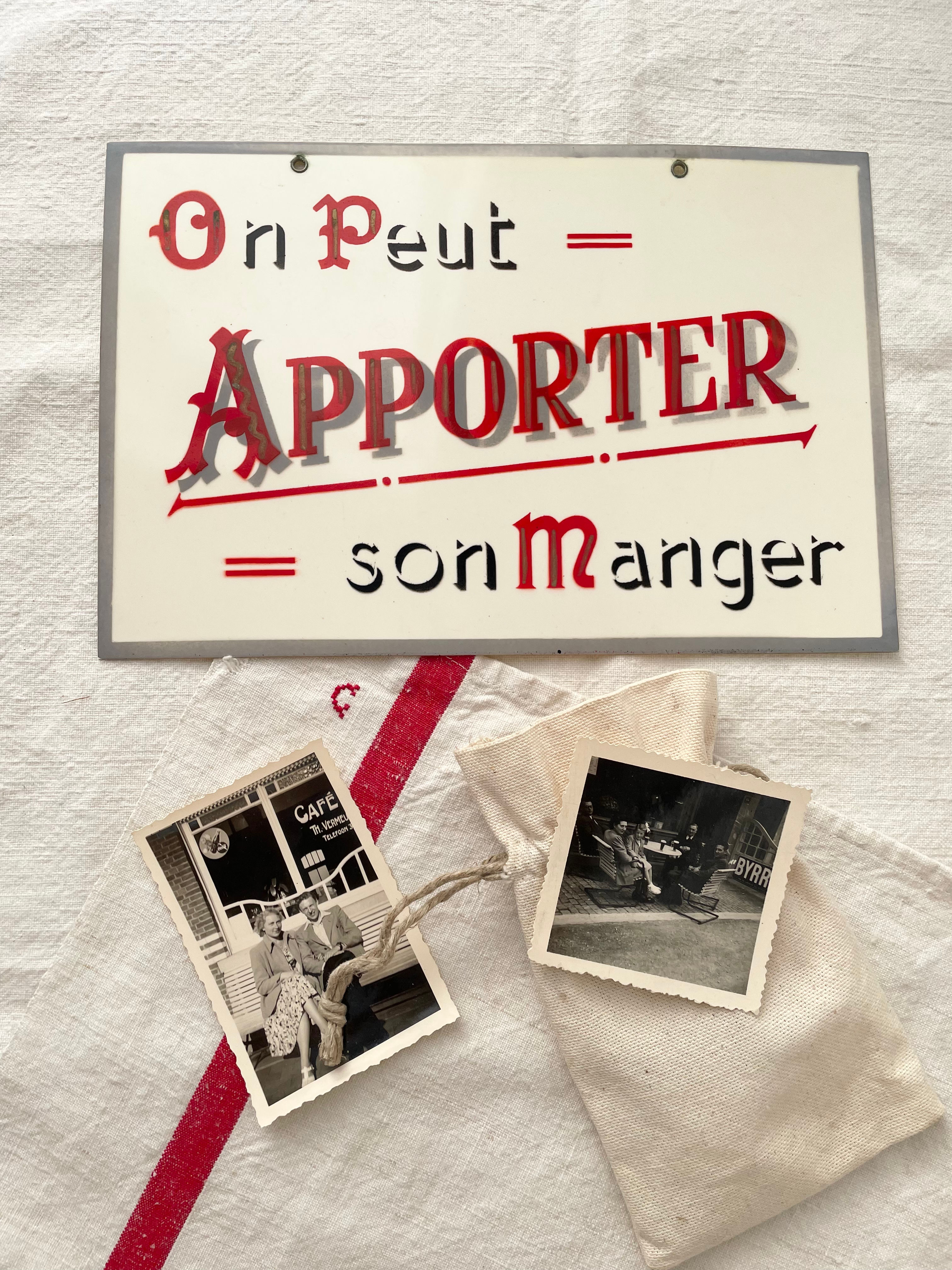 Ancien glaçoide de bistro On Peut APPORTER son Manger …