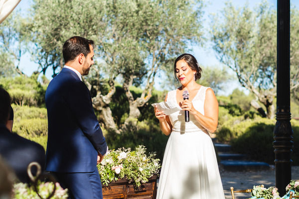 Writing Your Own Wedding Vows? Here's What You Need to Know – Plus Inspiration from Scioto Reserve Couples