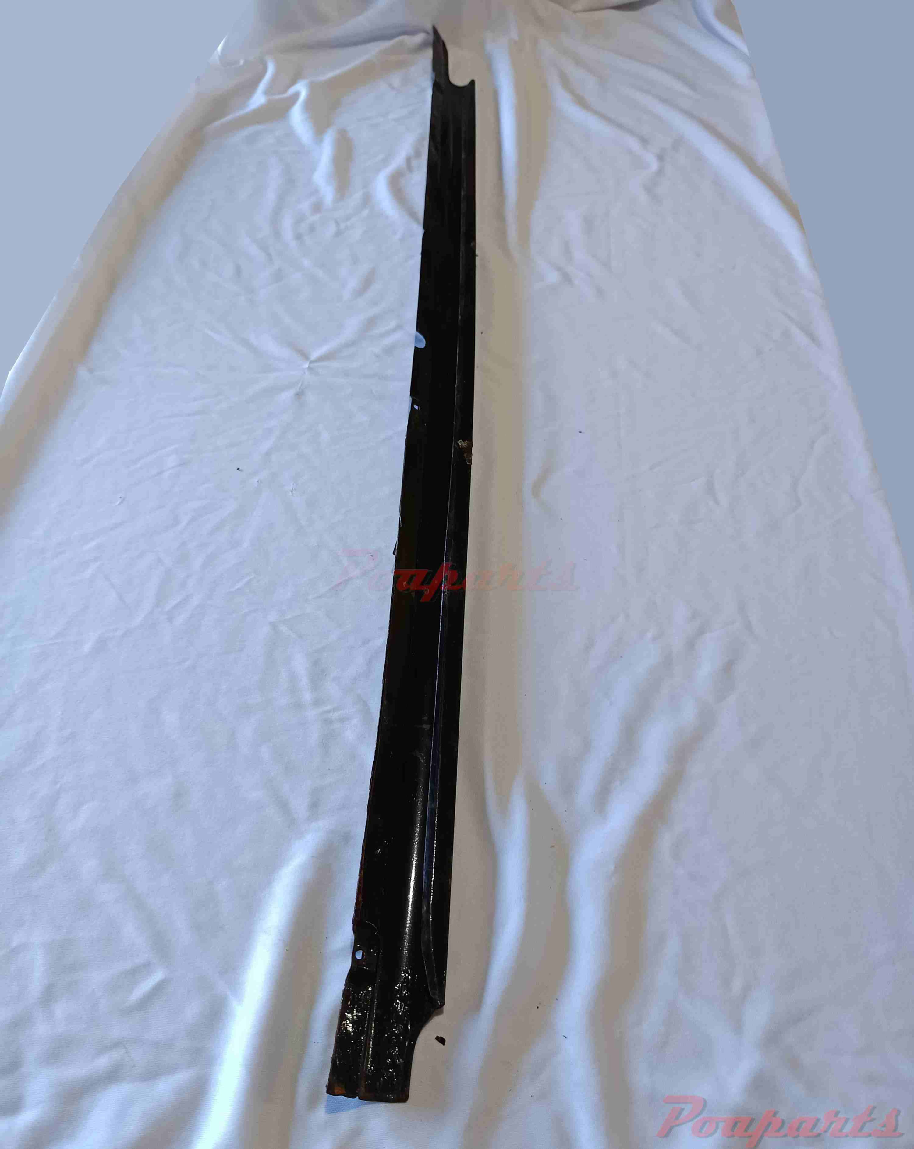 MOLDURA ACABAMENTO LATERAL PORTA MALAS CHEVROLET CARAVAN