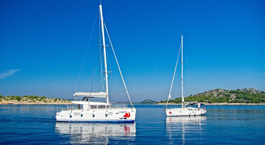 LAGOON 40 |  Luxury Sailing Catamaran Sardinia North