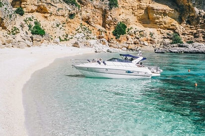 MAORI 50 Luxury yacht for Charter Sardin