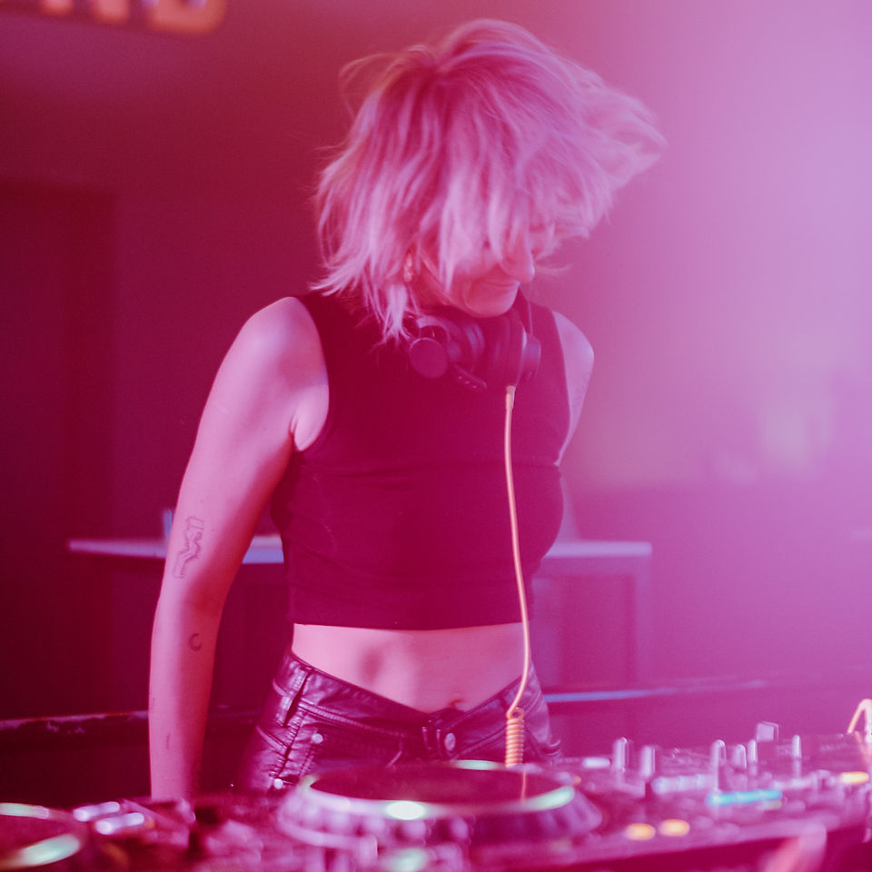 Energetic pop culture in club energy Gent