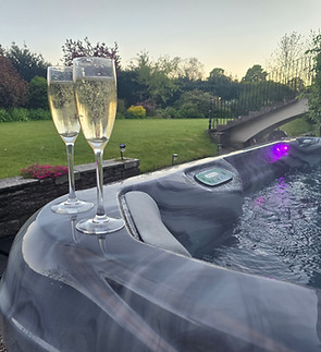 hot tub champagne.jpg