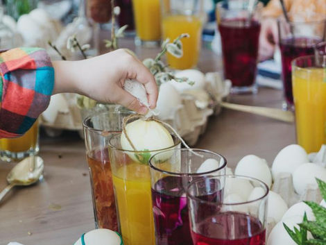 A Comprehensive Guide to Natural Dyes: Exploring the Beauty of Botanical Colors