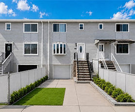 Single family three stories in Midland Beach